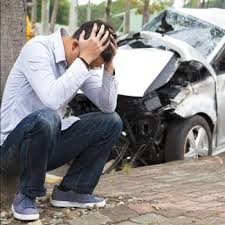 نقش بیمه تصادف بدون گواهینامه