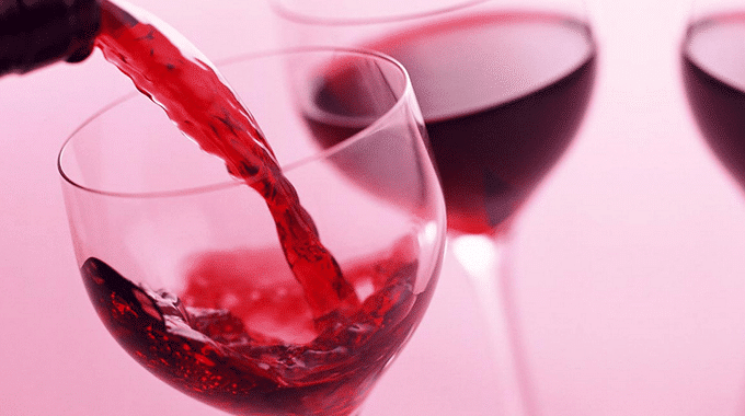 دایر کردن محلی برای شرب خمر