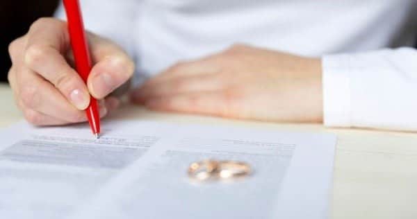 طلاق ایرانیان خارج از کشور - ثبت طلاق ایرانیان مقیم خارج از کشور چگونه صورت میگیرد؟