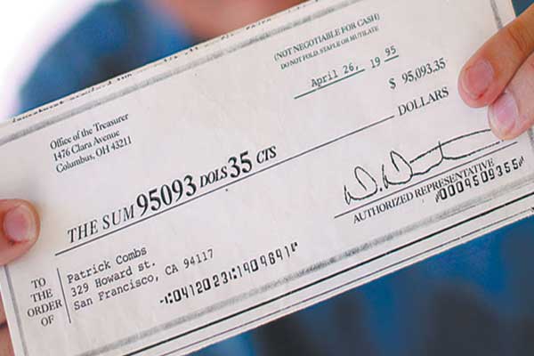 سفته ضمانت کاری - چه کارفرمایی سواستفاده گر است؟ نباید آنجا کار کنید.