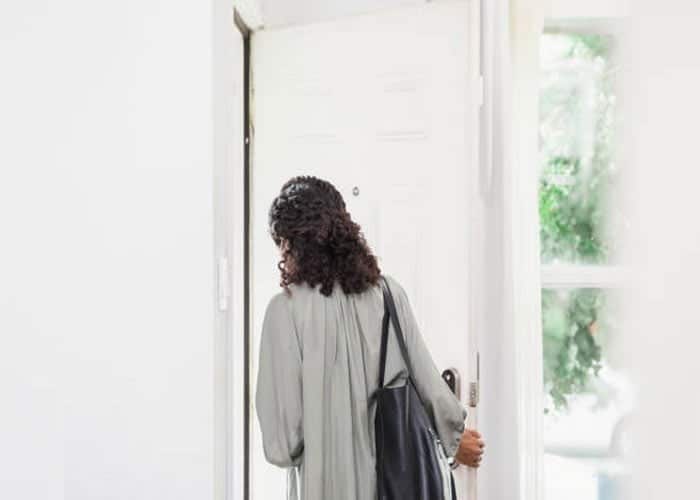 عواقب ترک منزل توسط زن چیست؟