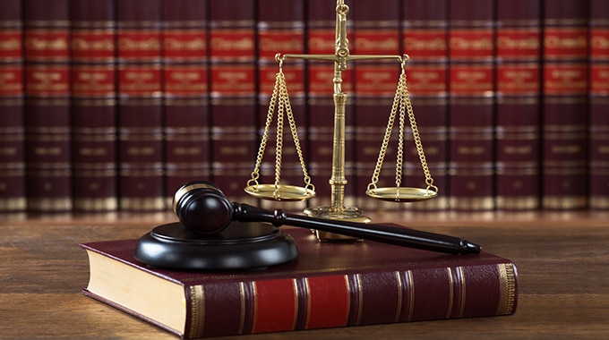 بهترین وکیل پایه یک دادگستری